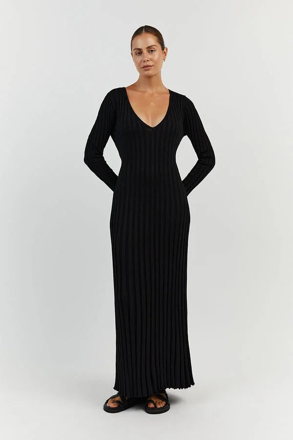Demi™  V-neck midi dress with sleeves